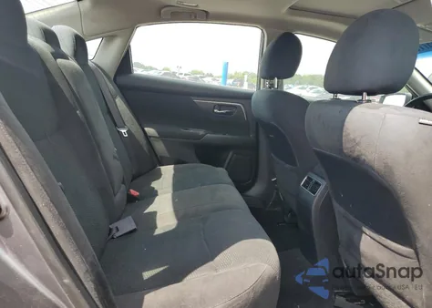 2015 Nissan Altima 2.5 from USA, damaged, VIN 1N4AL3AP7FC144358